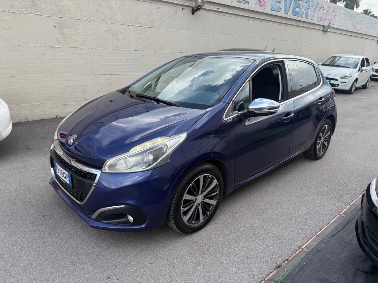 Peugeot 208 Allure 1.6diesel - 2015