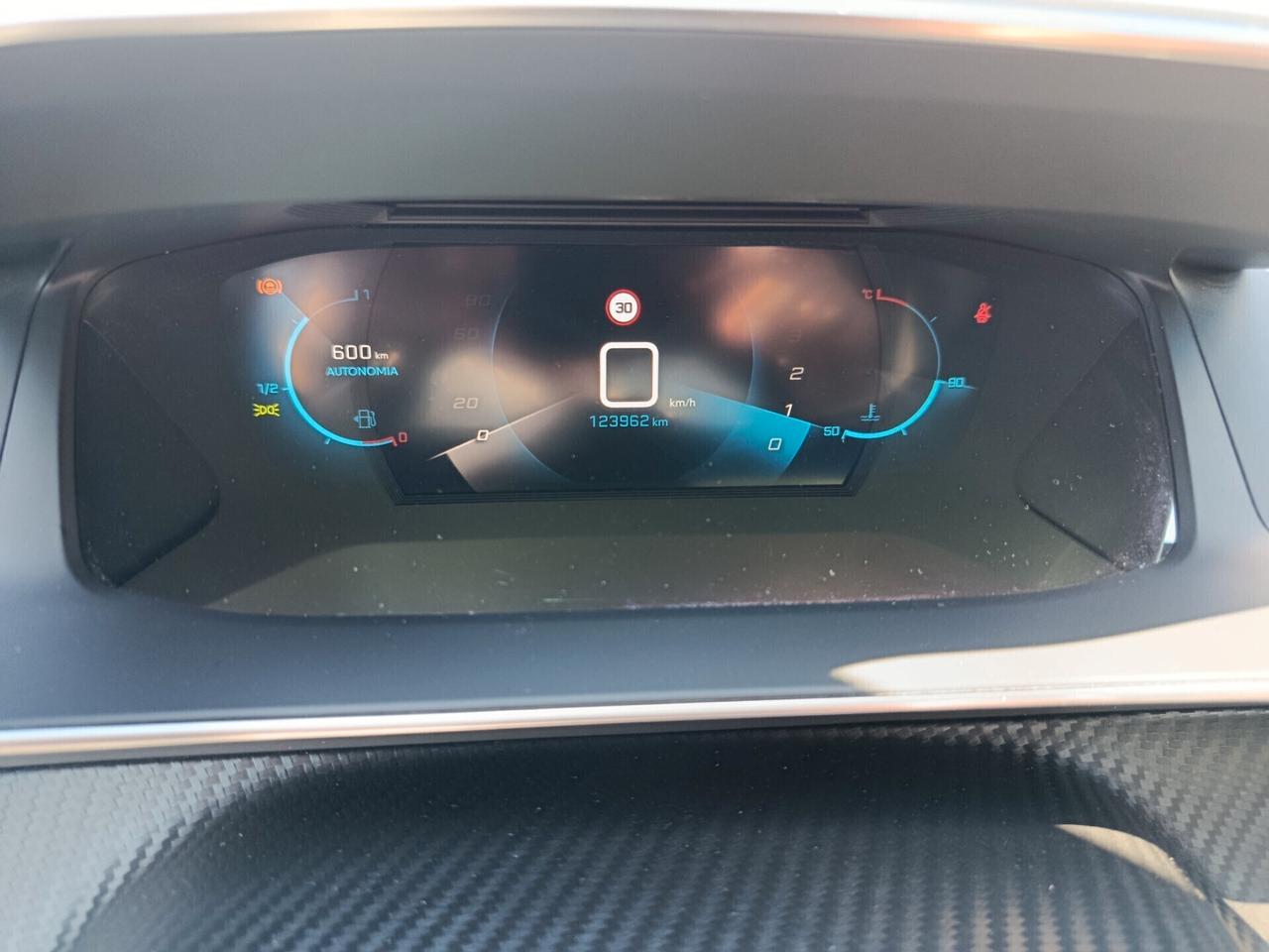 Peugeot 2008 PureTech 130 S&S EAT8 Allure