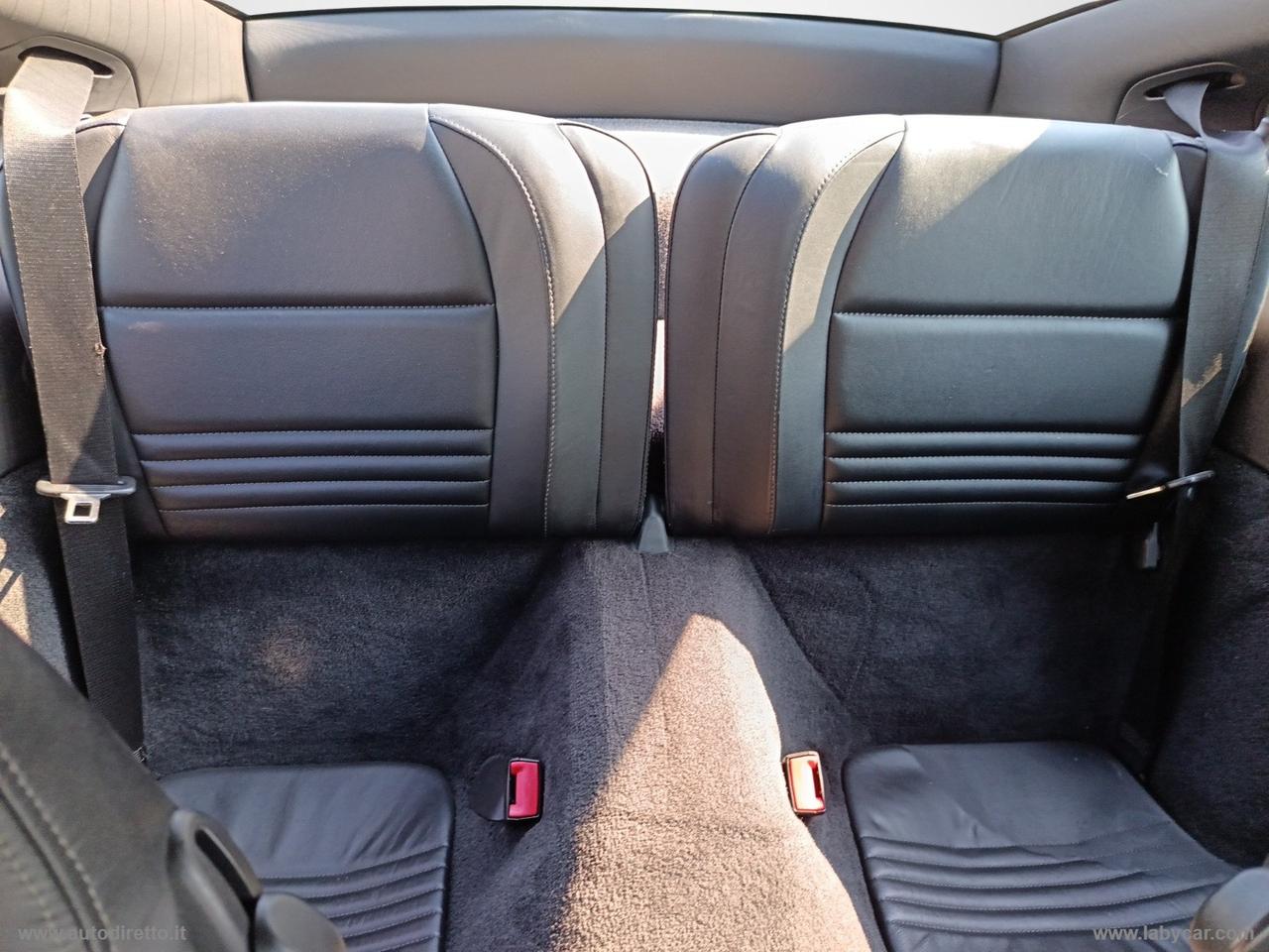 PORSCHE 996 Carrera 4 Coupé