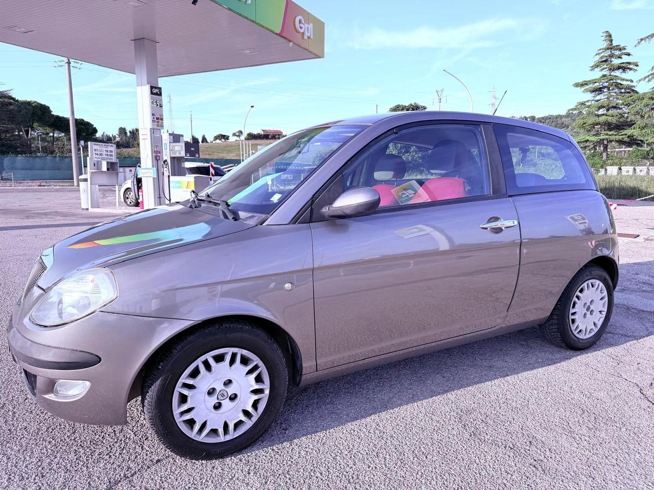 Lancia Ypsilon 1.2 16V Argento Ok neopatentati