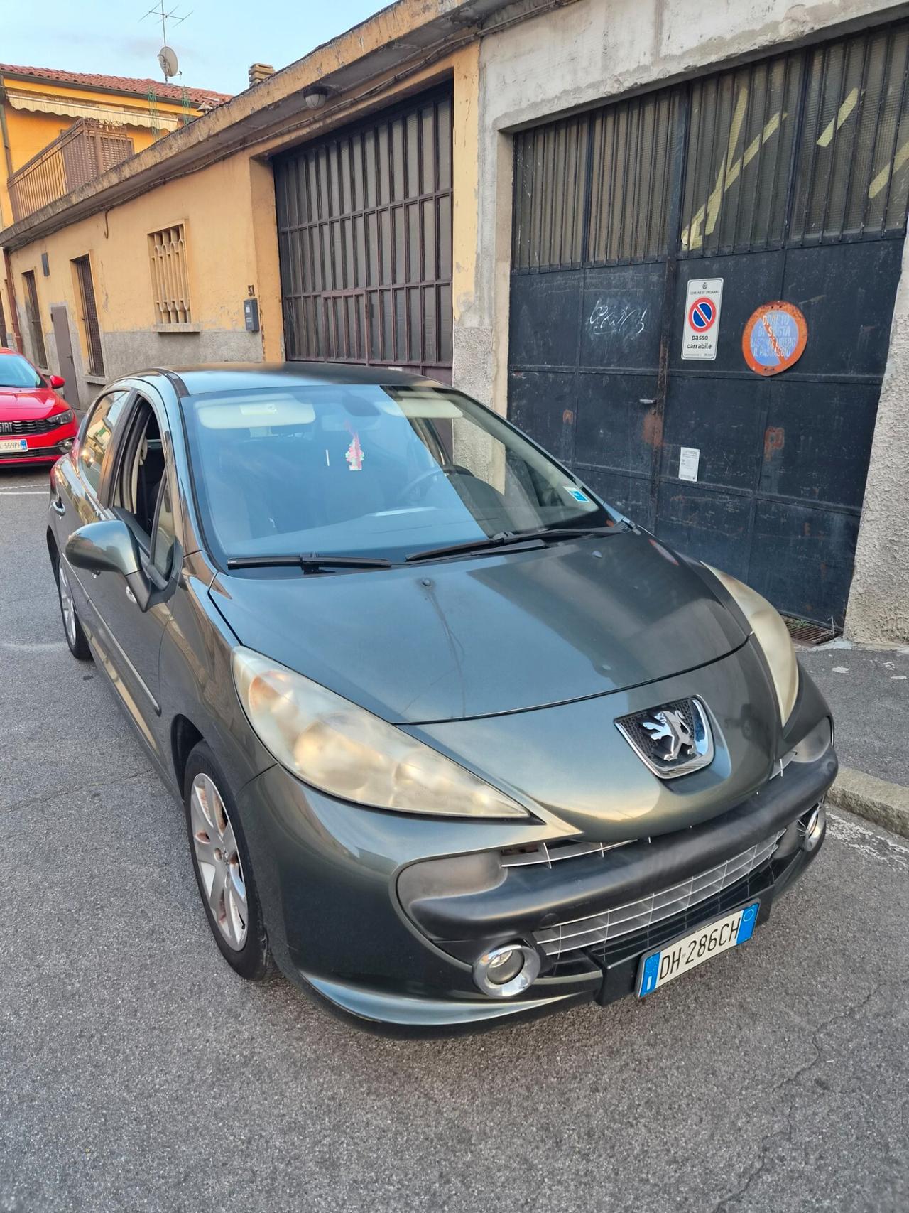 Peugeot 207 75CV 5p. X Line