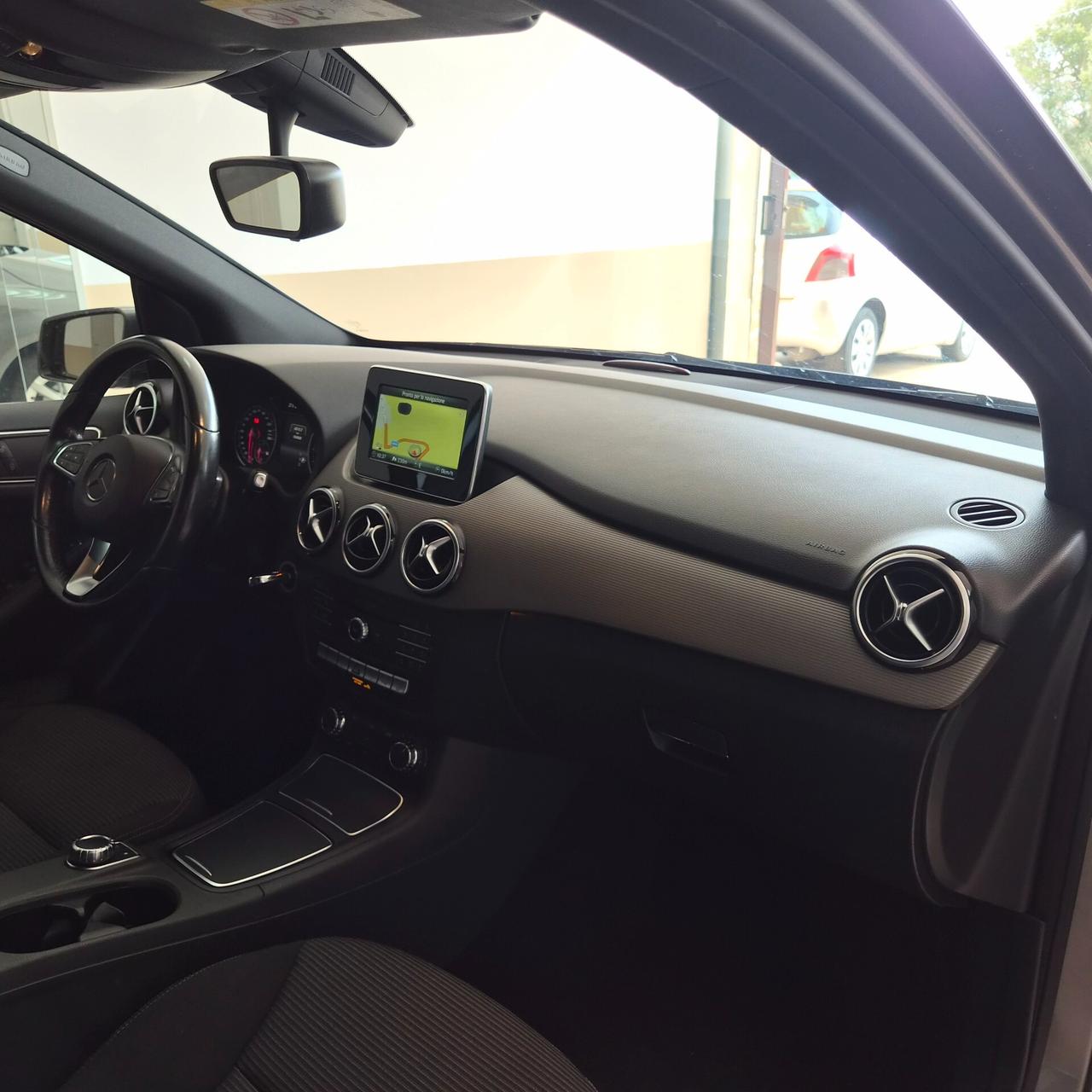 Mercedes-benz B 180 CDI Automatic Executive