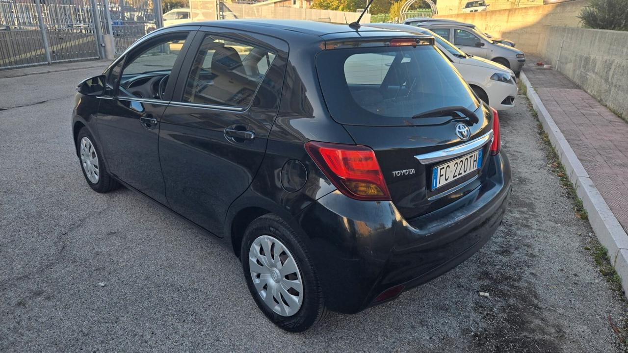 Toyota Yaris 1.0 5 porte Business