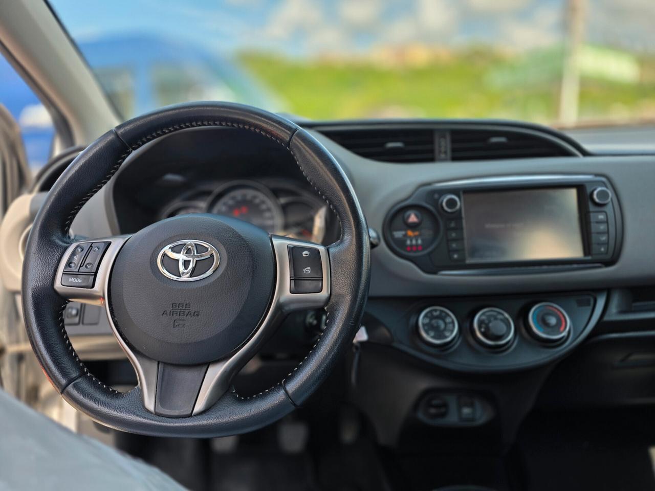 Toyota Yaris 1.0 5 porte Lounge