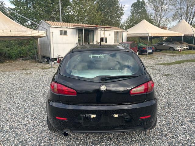 Alfa Romeo 147 1.9 JTD M-JET 16V 5 porte Dist.