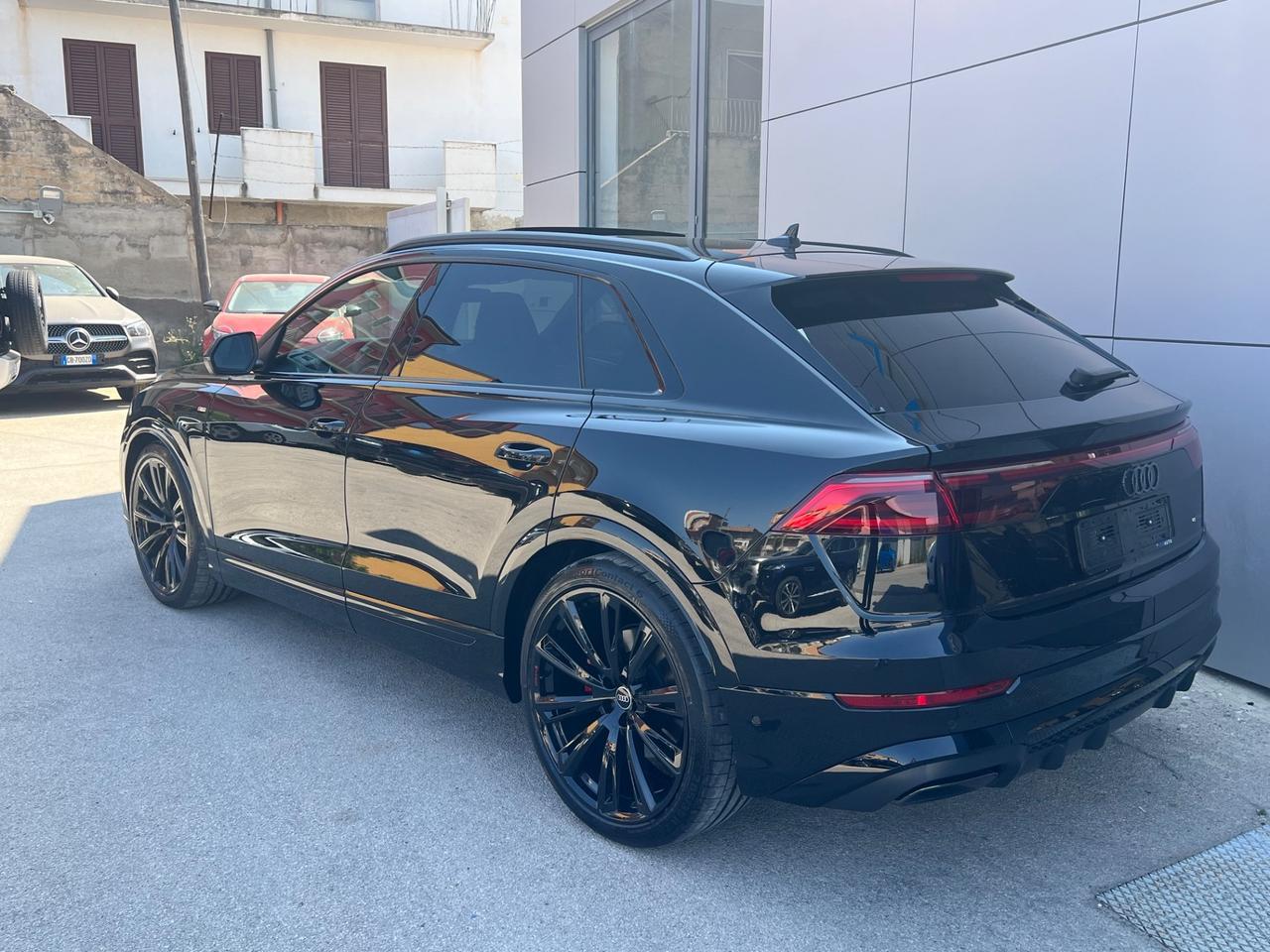 Audi Q8 50 TDI S-Line possibilità noleggio no scoring