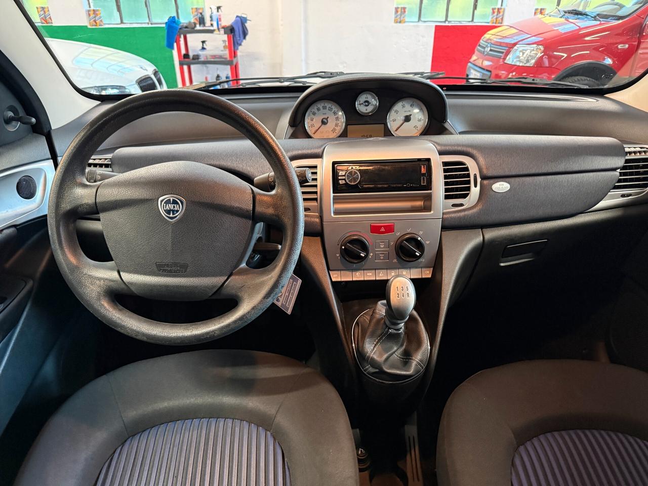 Lancia Ypsilon 1.2 Argento