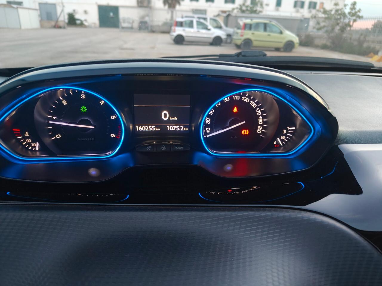 Peugeot 2008 1.6 e-HDi 115 CV Stop&Start Allure