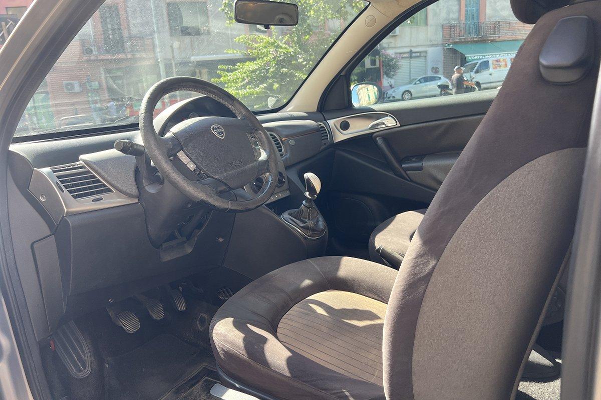 LANCIA Ypsilon 1.2 Oro