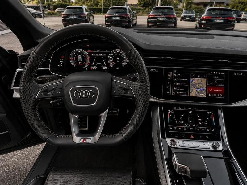 Audi Q8 50 TDI 210kW quattro tip. S Line Edition 286 CV
