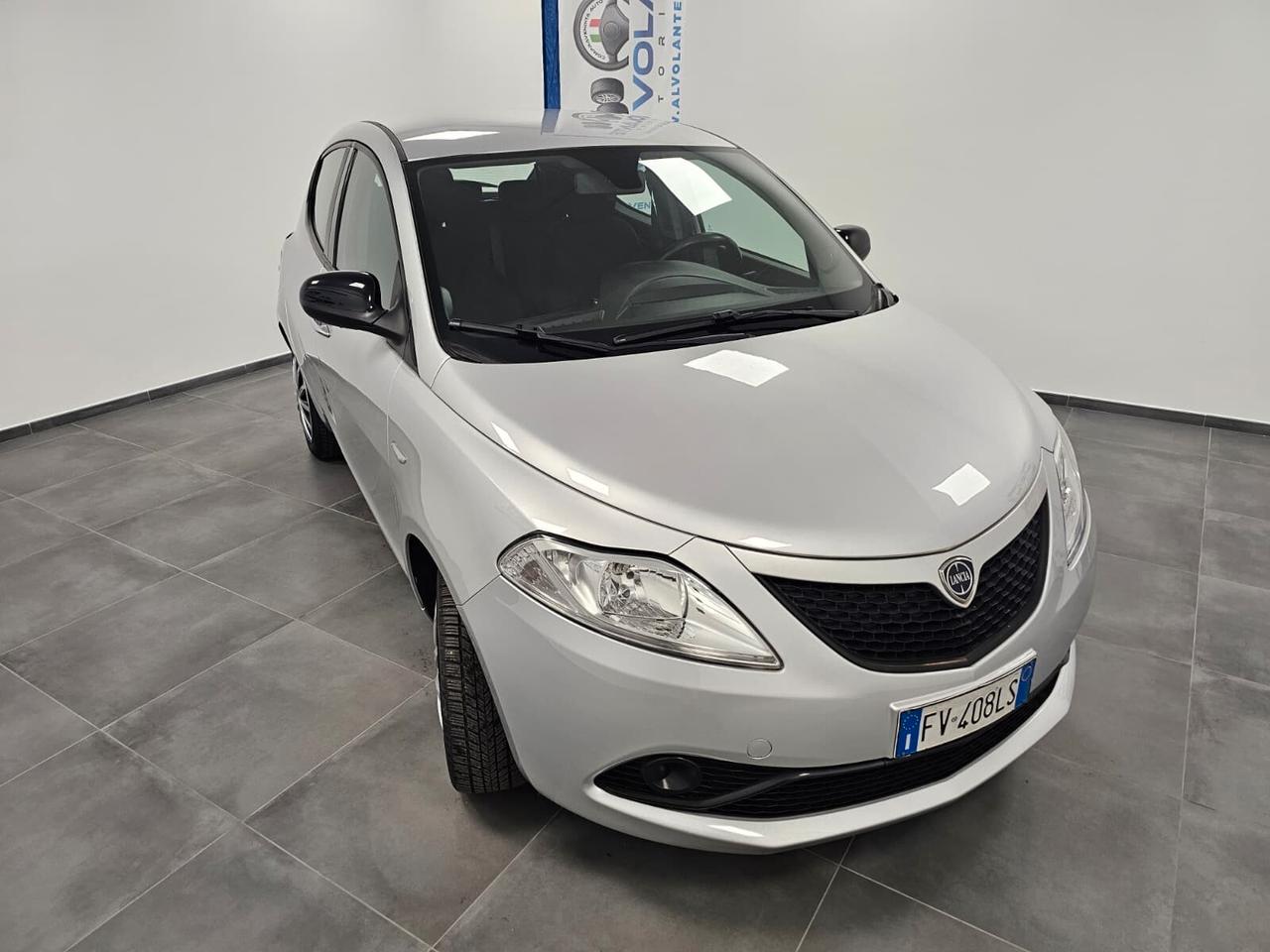 Lancia Ypsilon 1.2 69 CV 5 porte S&S Platinum - Unico proprietario