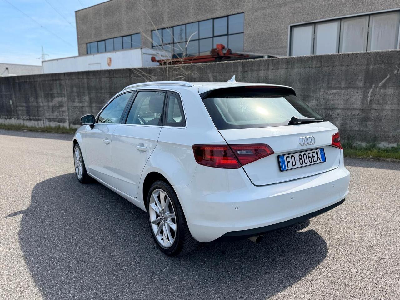 Audi A3 SPB 1.6 TDI clean diesel Ambition