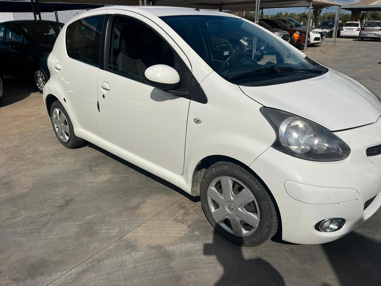 Toyota Aygo 1.0 12V VVT-i 5 porte Lounge