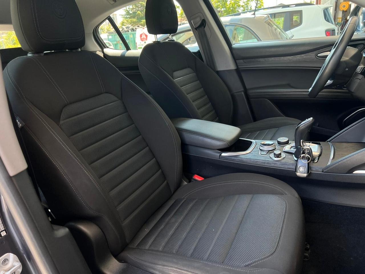 Alfa Romeo Stelvio 2.2 Turbodiesel 160 CV AT8 RWD Business