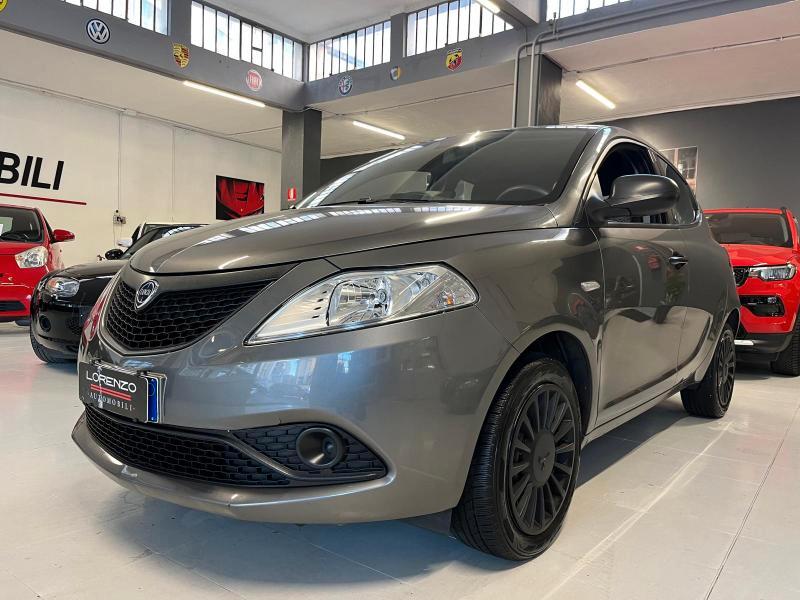 Lancia Ypsilon 1.2 GOLD KM 32000