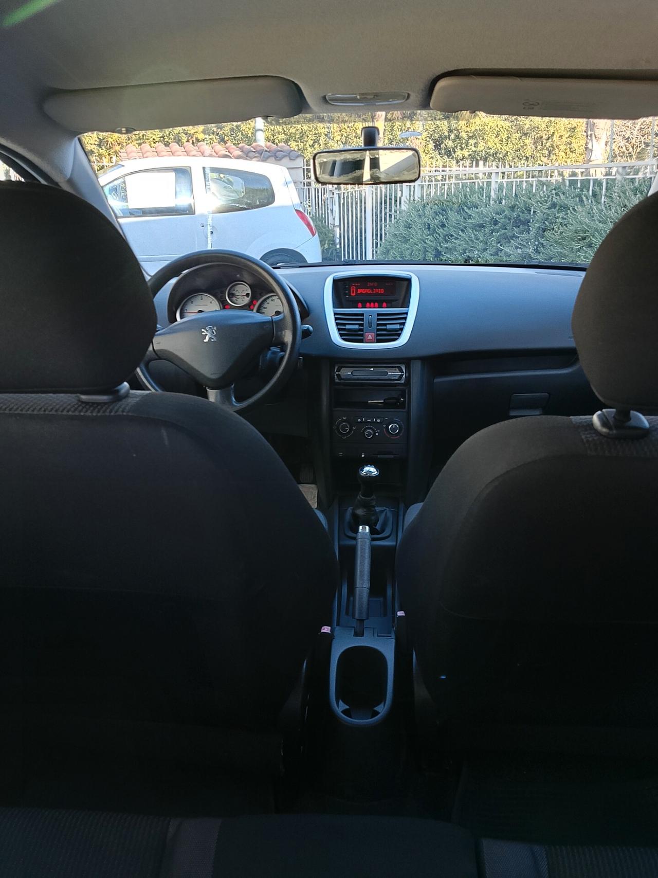 Peugeot 207 1.4 HDi 70CV 5p. X Line Business