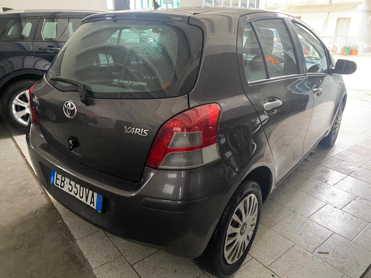 Toyota Yaris 1.0 5 porte Sol