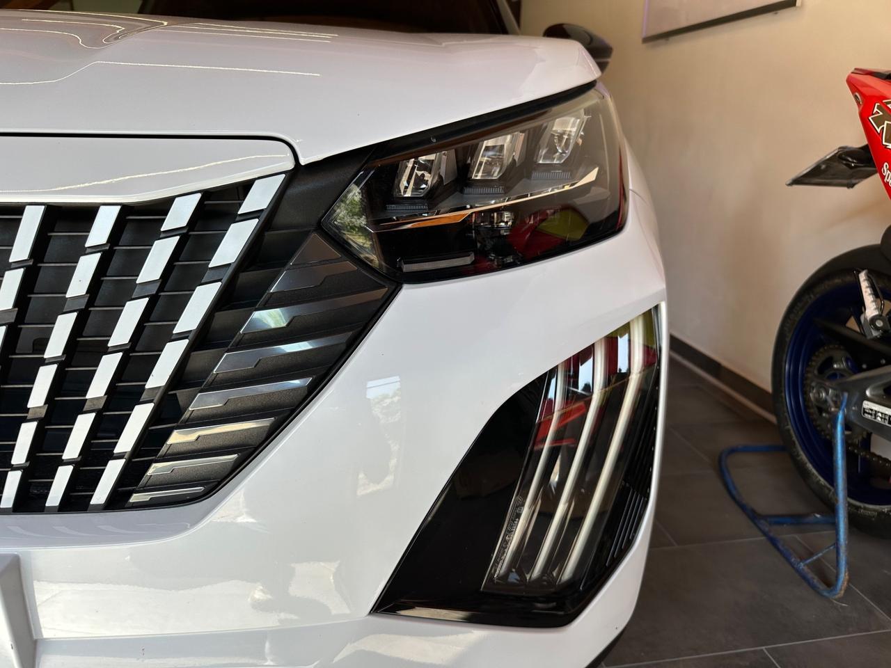 Peugeot 2008 PureTech 130 S&S EAT8 GT