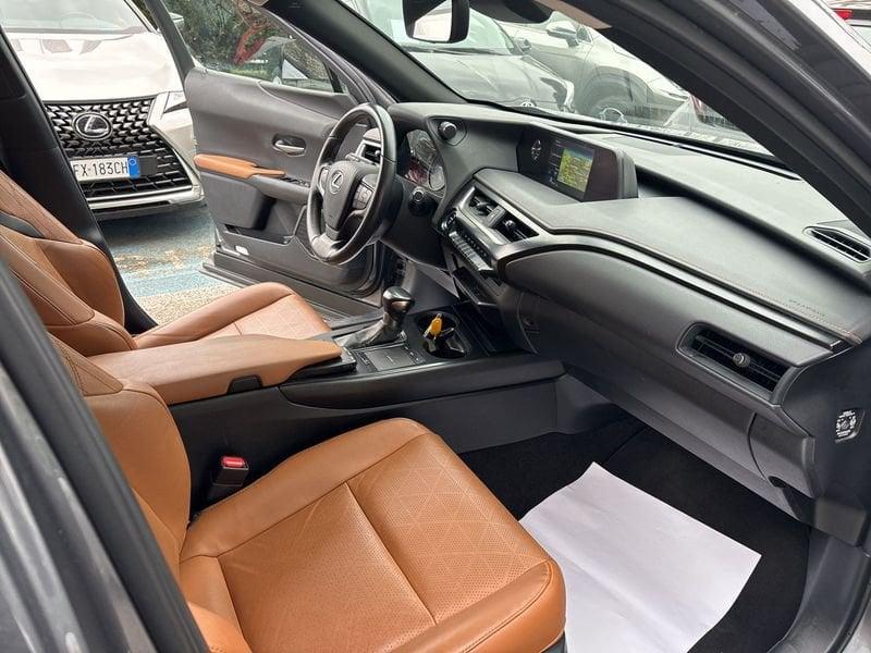 Lexus UX Hybrid Premium