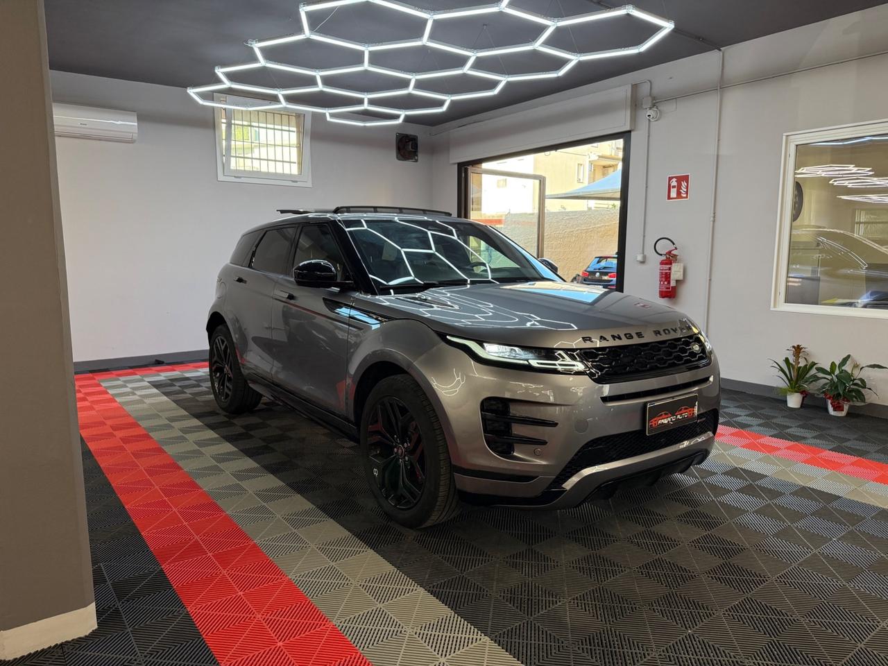 Land Rover Range Evoque 2.0 hybrid R-Dynamic - FABIANOAUTO