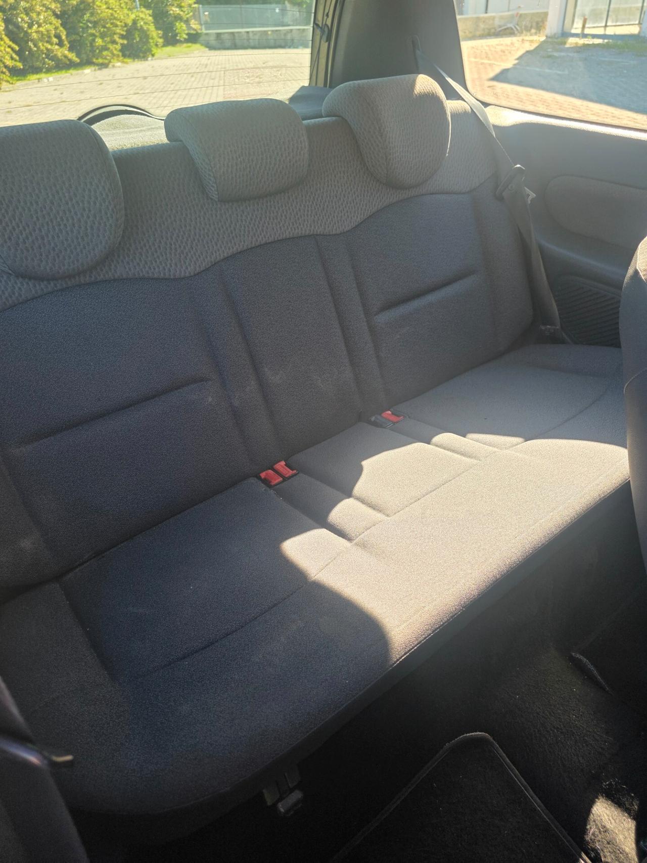 Renault Clio 1.2 cat 3 porte Confort Authentique