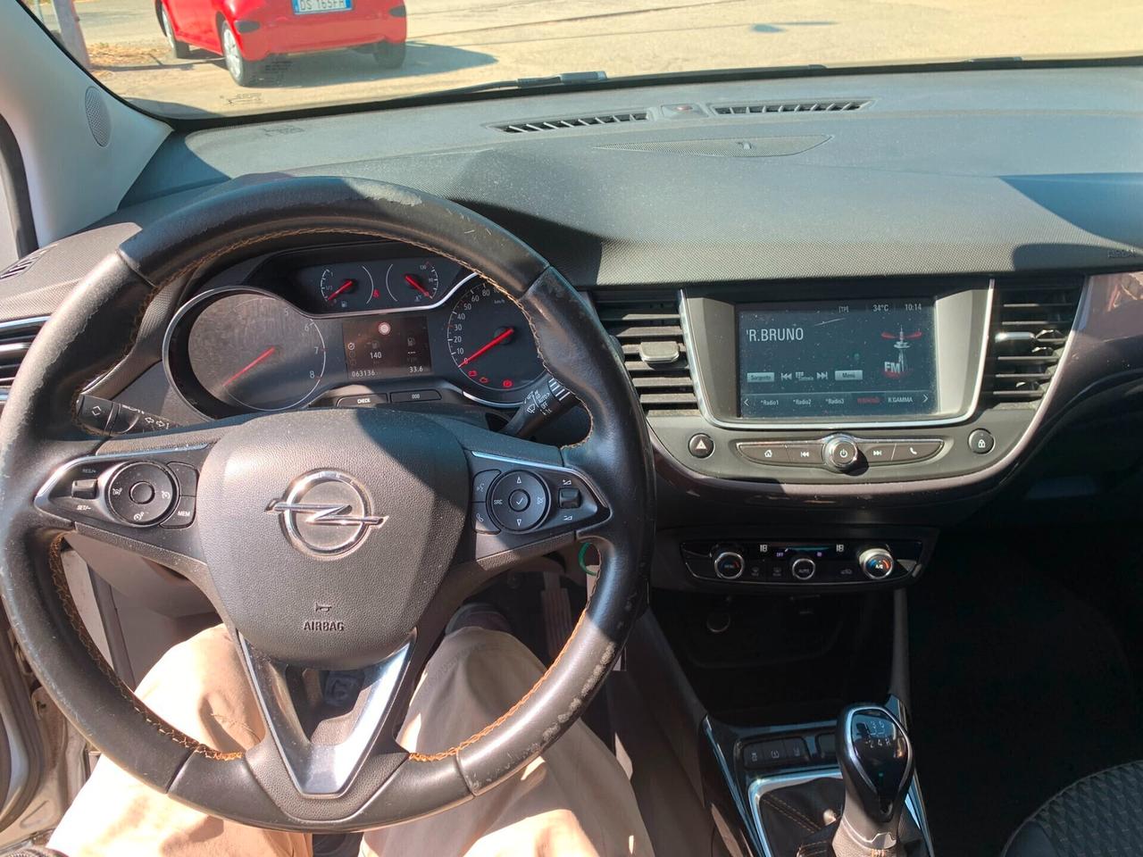 Opel crosland innovation full optional-benzina 1200 cc-solo 63000 km-unico proprietario-tagliandato completamente-suv spazioso e economico