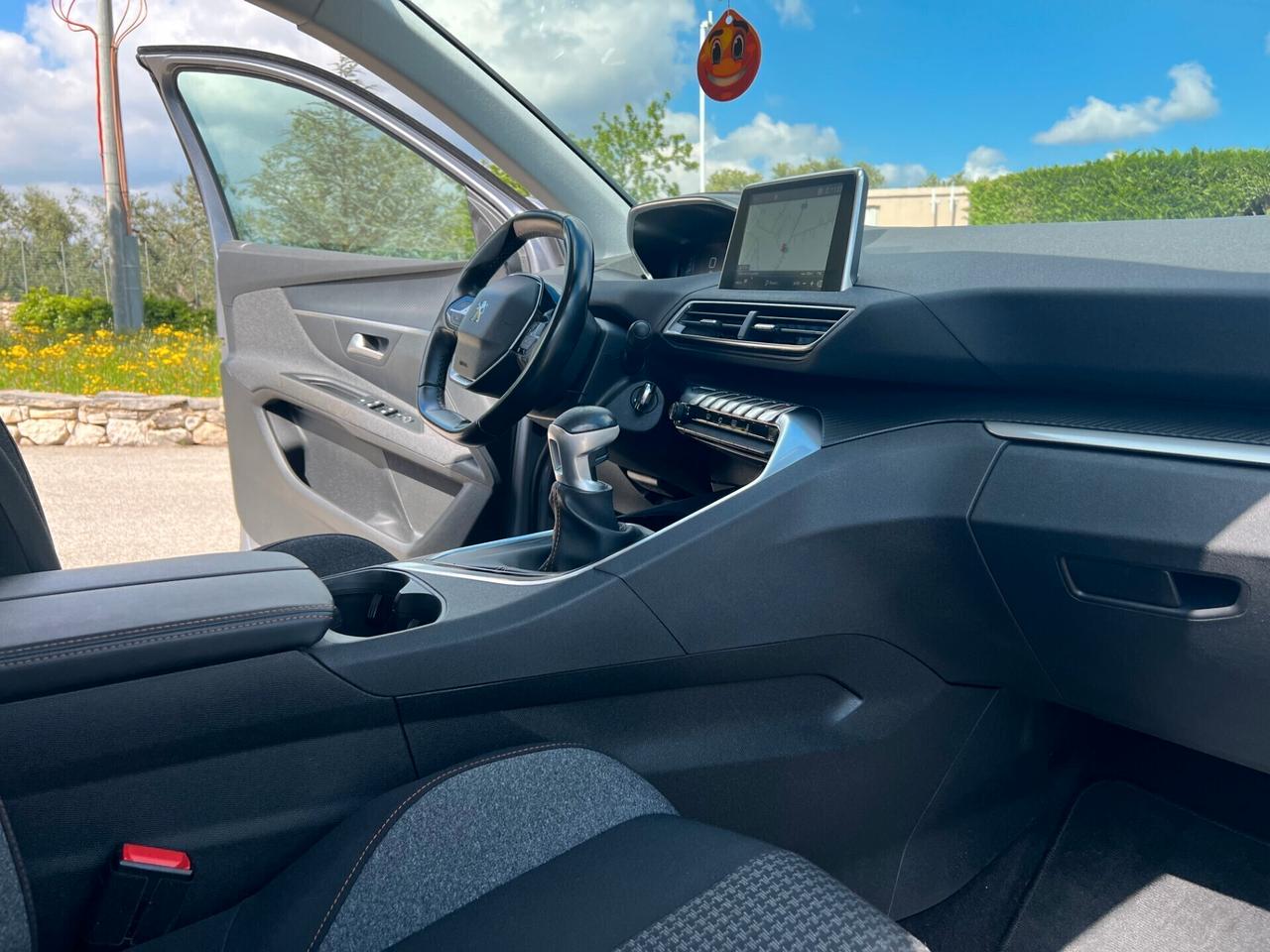 Peugeot 3008 BlueHDi 130 S&S EAT8 Business