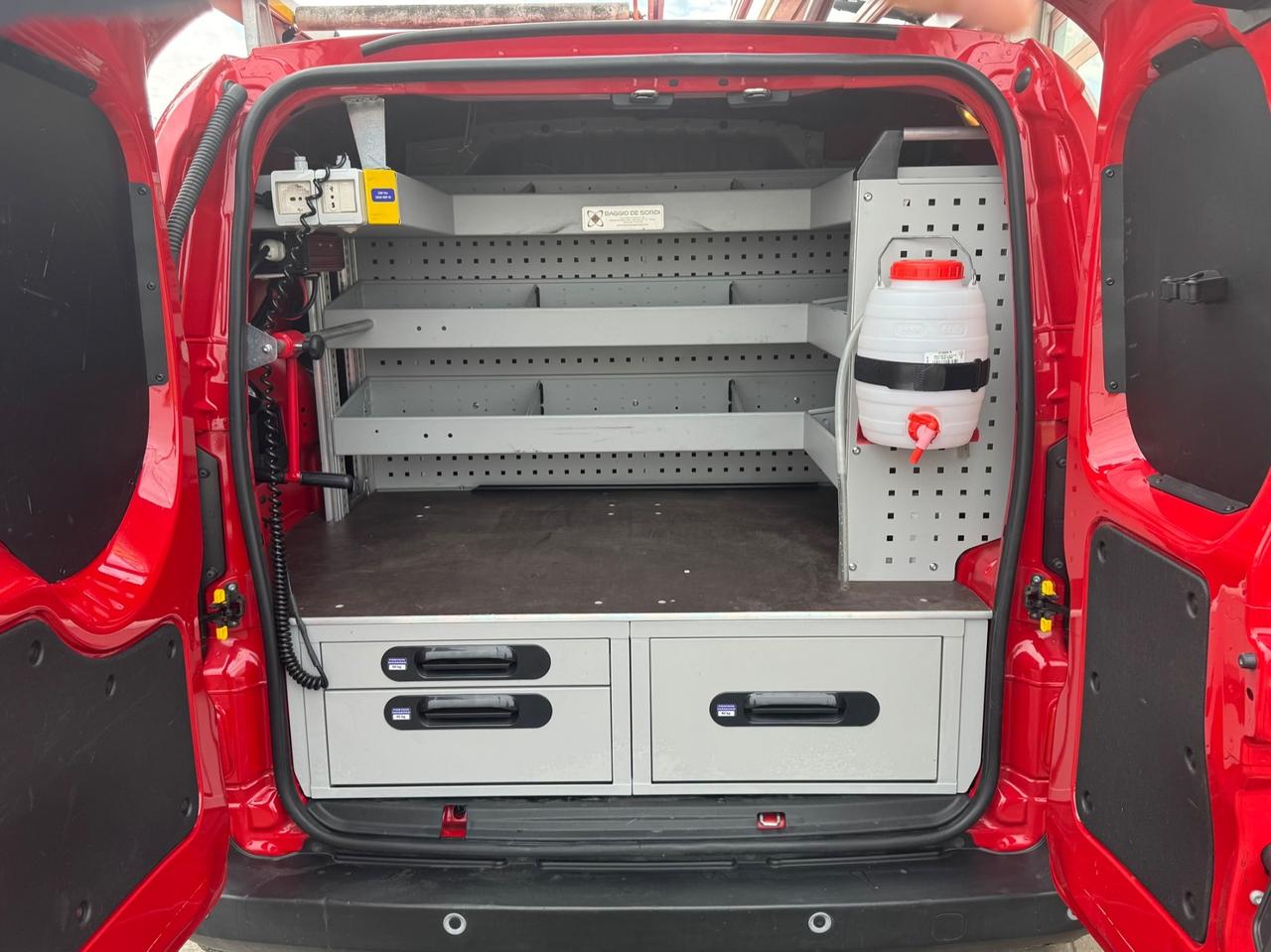 Fiat Fiorino 1.3 MJT 95CV Cargo Adventure Allestito officina
