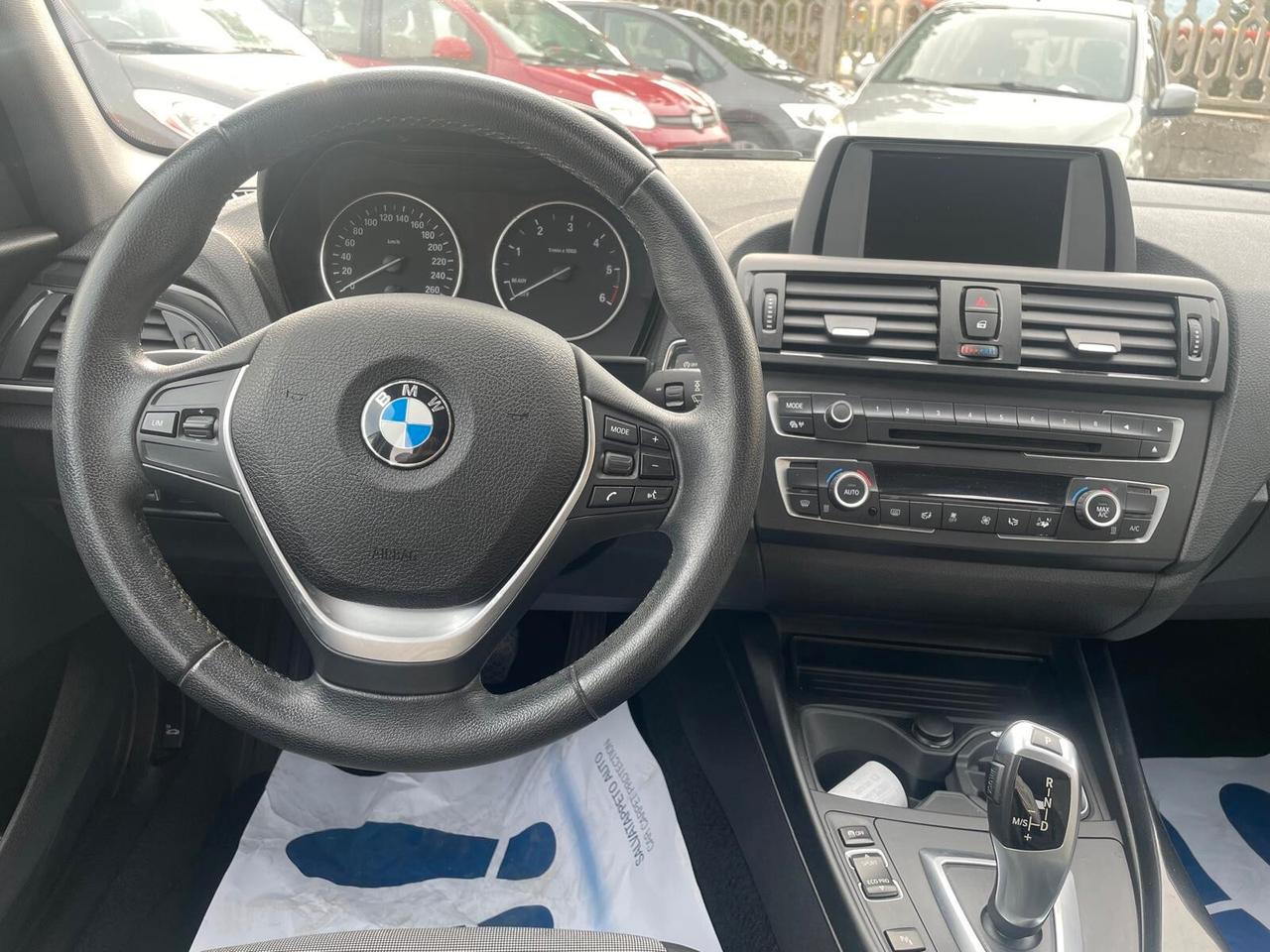Bmw 118 118d 5p. Urban