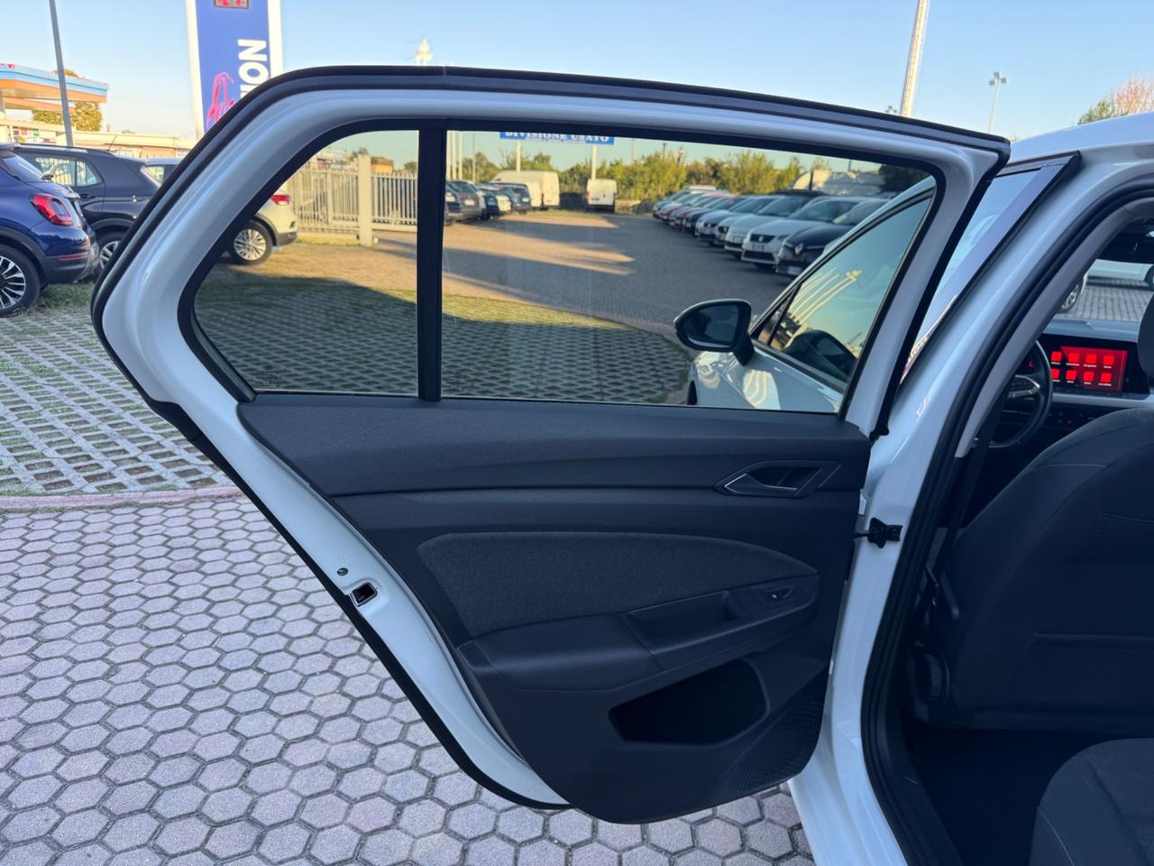 Golf 2.0 TDI DSG 115 CV SCR Life