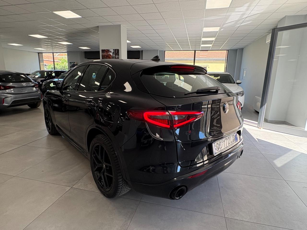 Stelvio Veloce 2.0 280CV 2020 km91000 Total black
