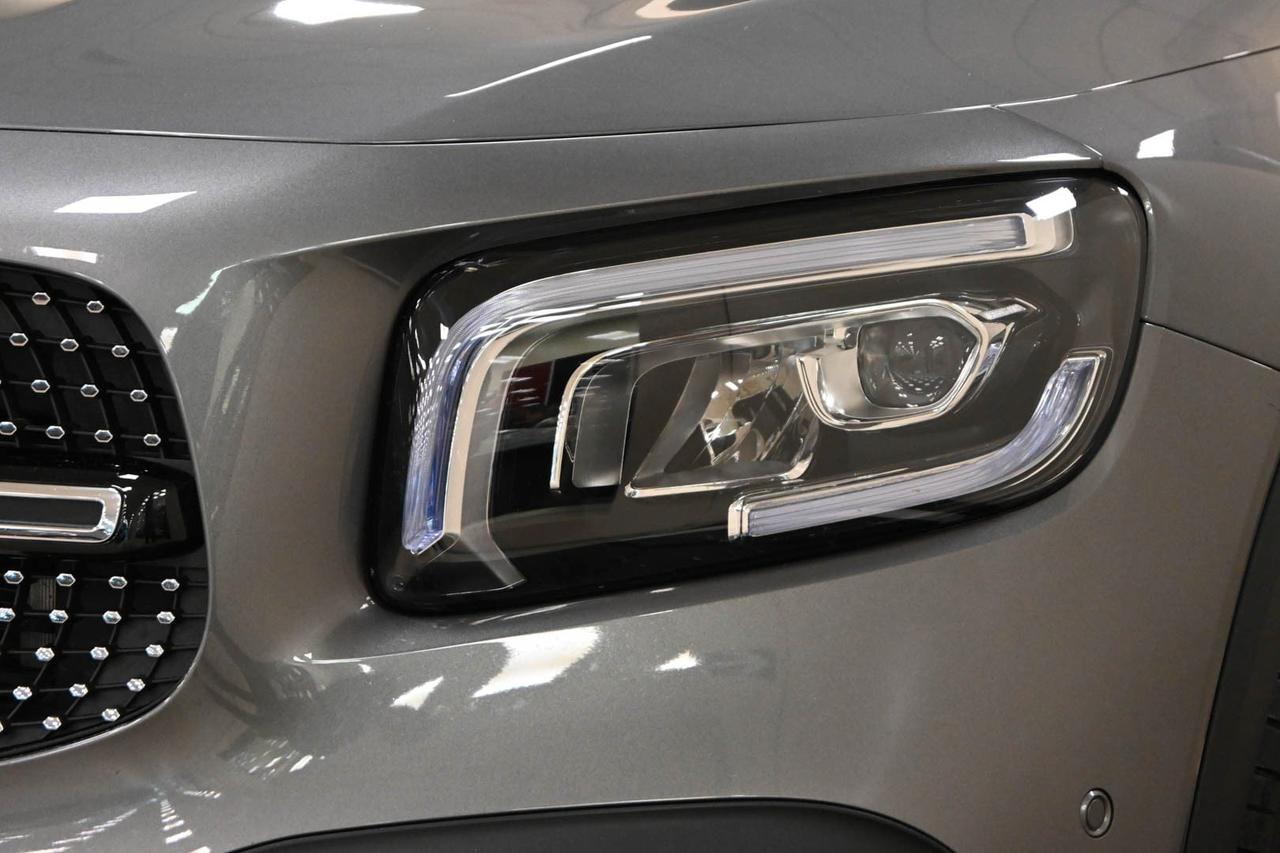 MERCEDES GLB (X247) GLB 200 d Automati...