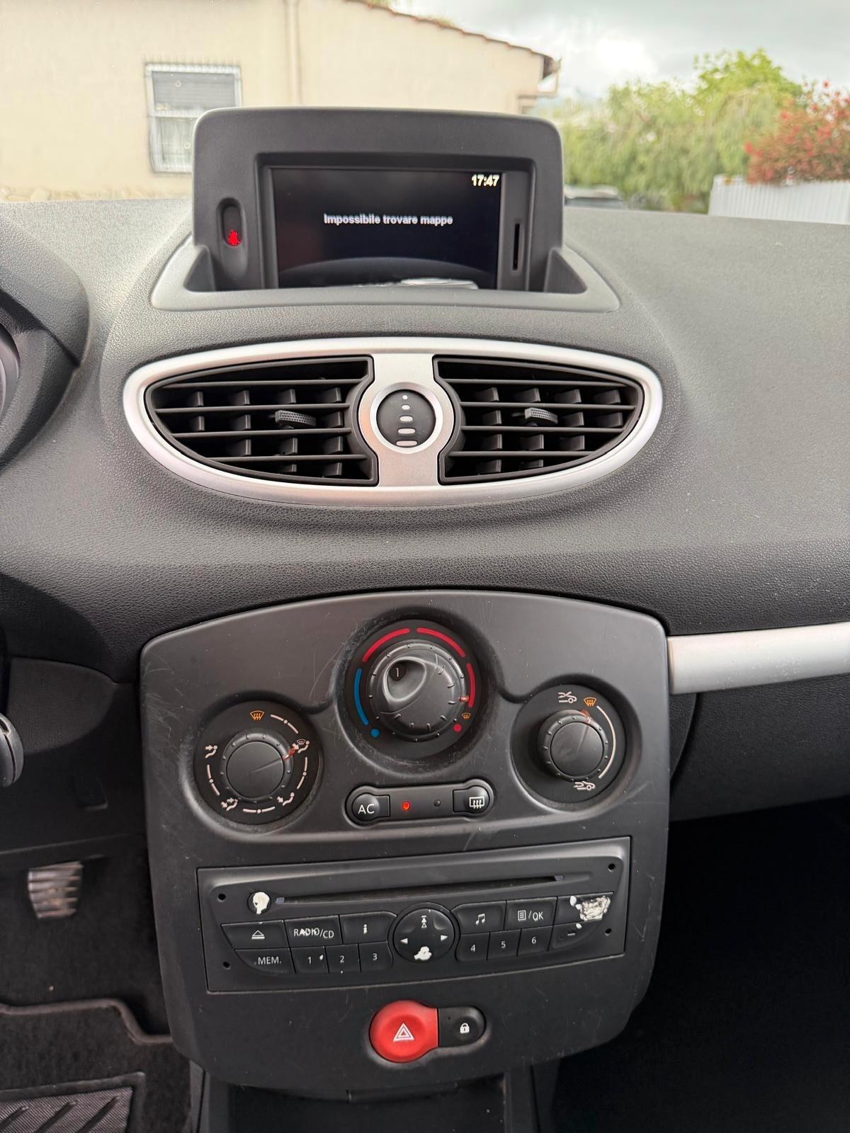 Renault Clio 1.2 16V 5 porte Yahoo!-11/2011