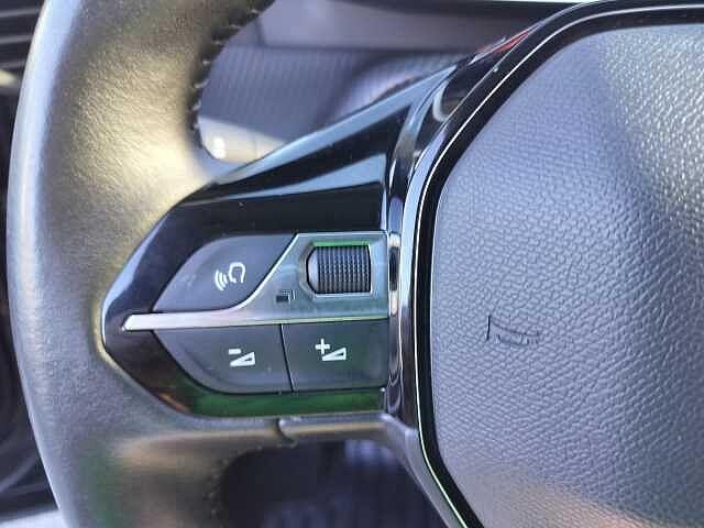 Peugeot 2008 BlueHDi 110 S&S Allure Pack