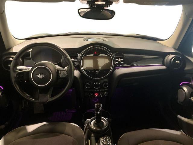 MINI Mini 5 Porte 1.5 Twin Power Turbo Cooper Essential