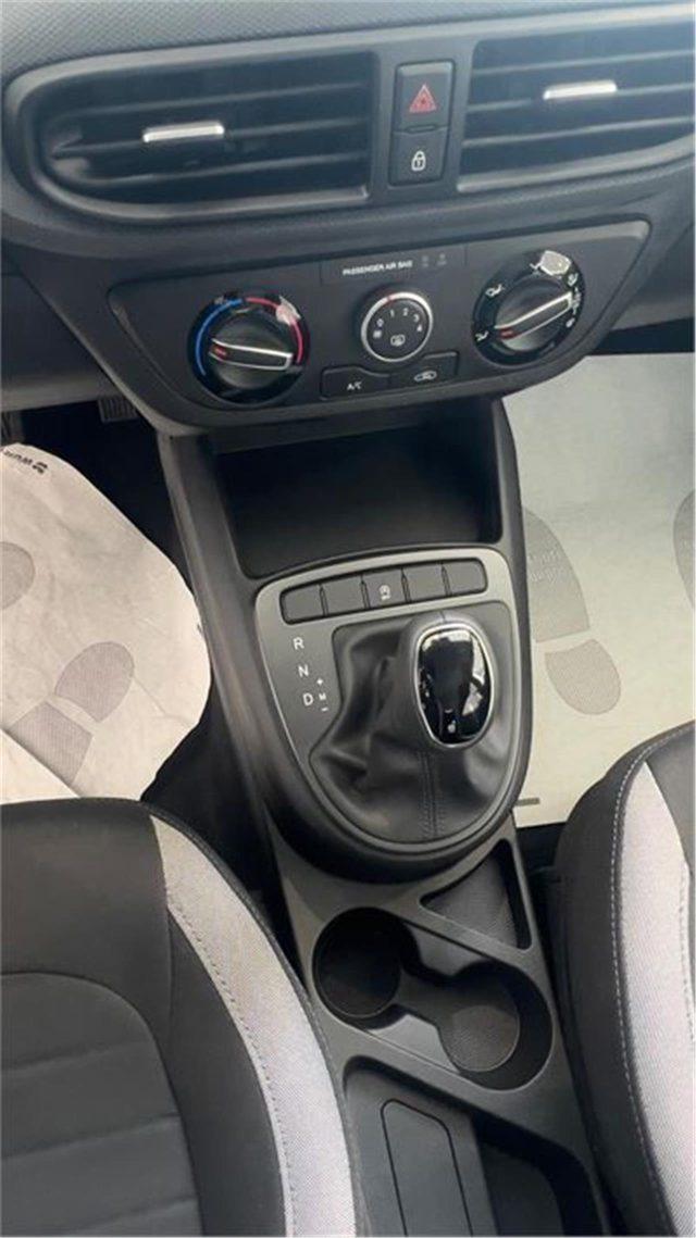 HYUNDAI i10 3ª serie 1.0 MPI AT Connectline