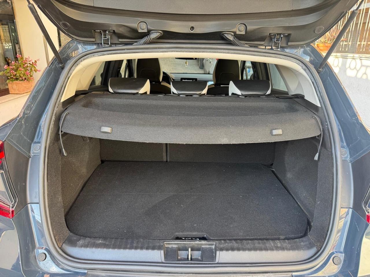 RENAULT Captur Plug-in Hybrid E-Tech 160CV Intens