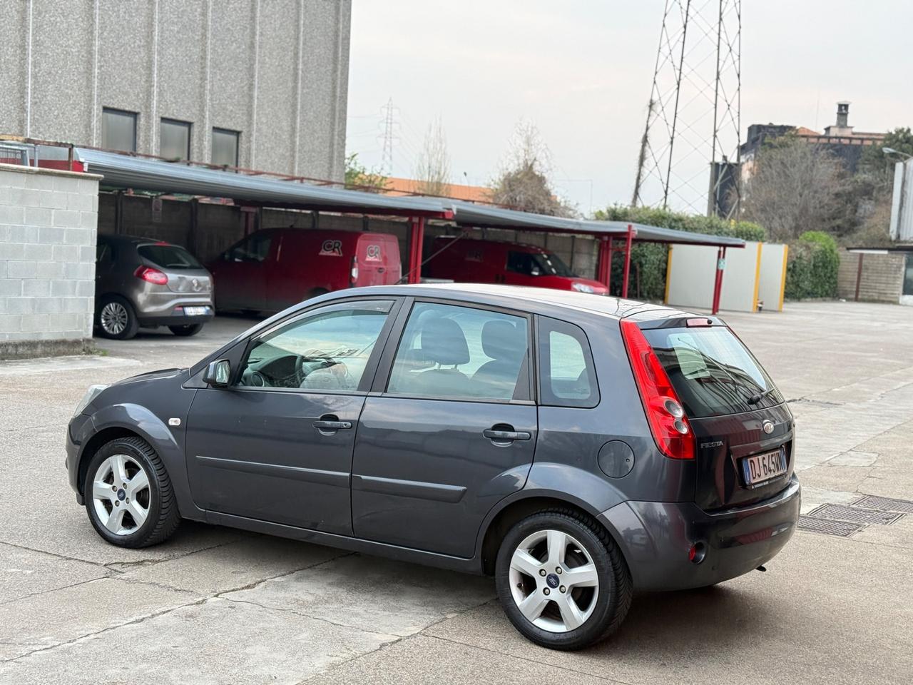 Ford Fiesta 1.4 TDCi 5p. Ghia