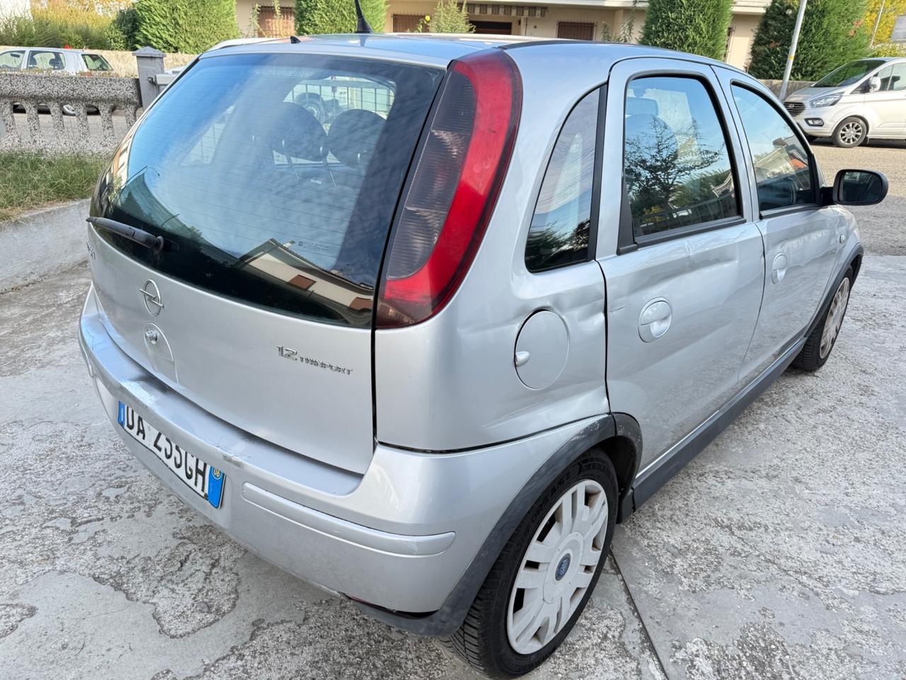 Opel Corsa 1.2 5 porte Cosmo 2006 no blocchi città