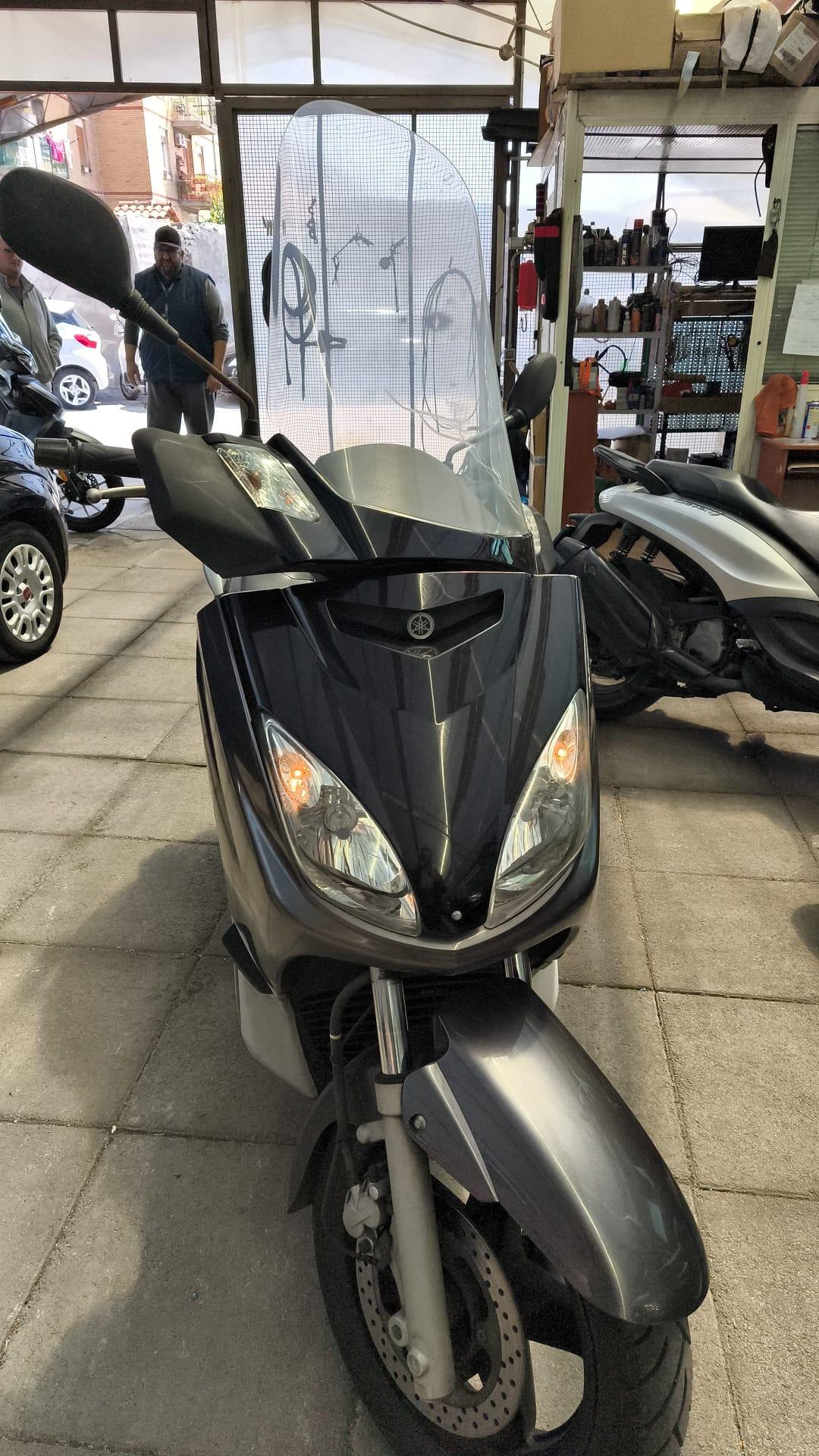 Yamaha X-Max 250 del 2006 USATO