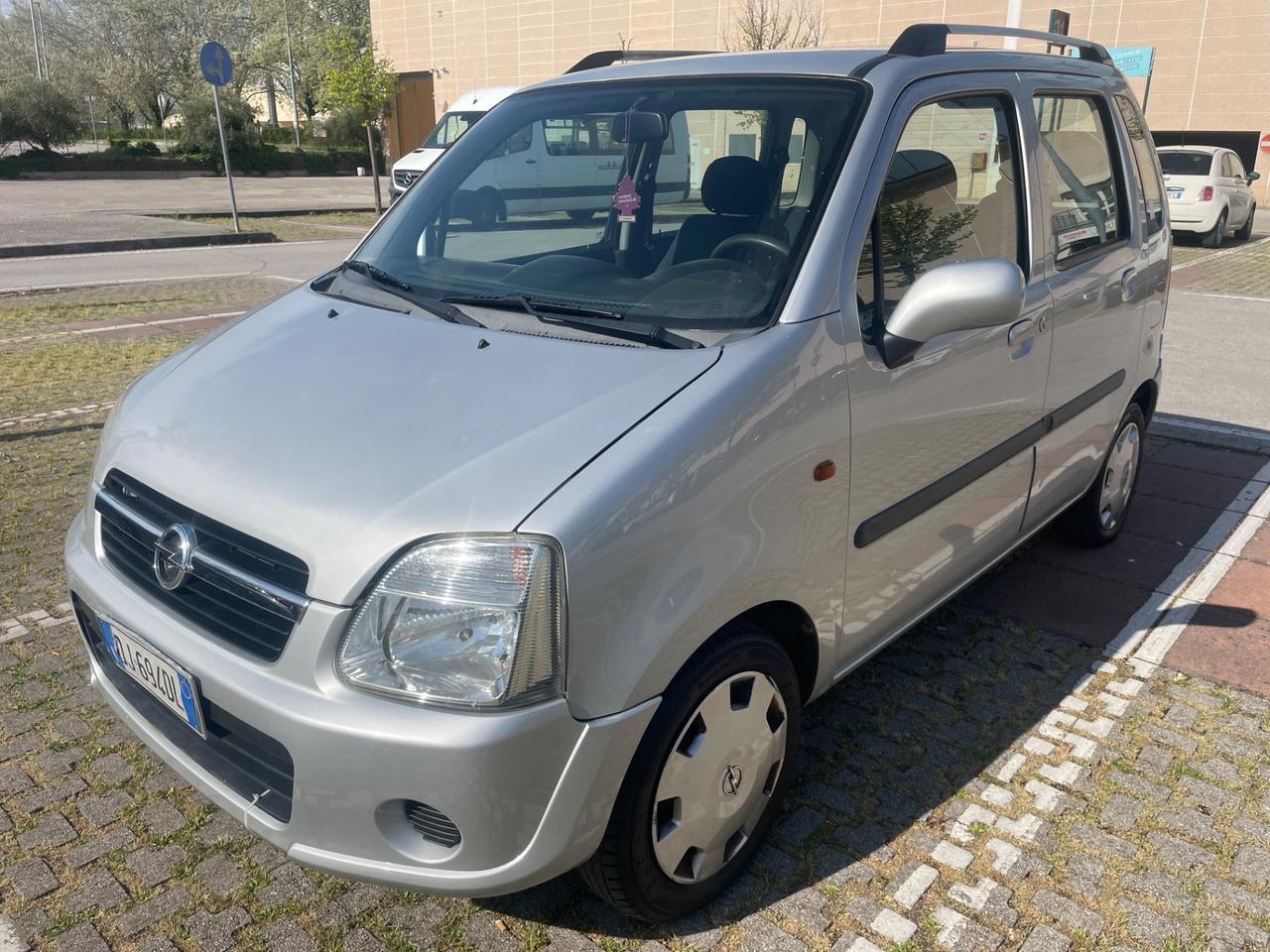 OPEL AGILA 1.0 BENZINA/GPL NEOPATENTATI 180.000 KM ANNO 2007.