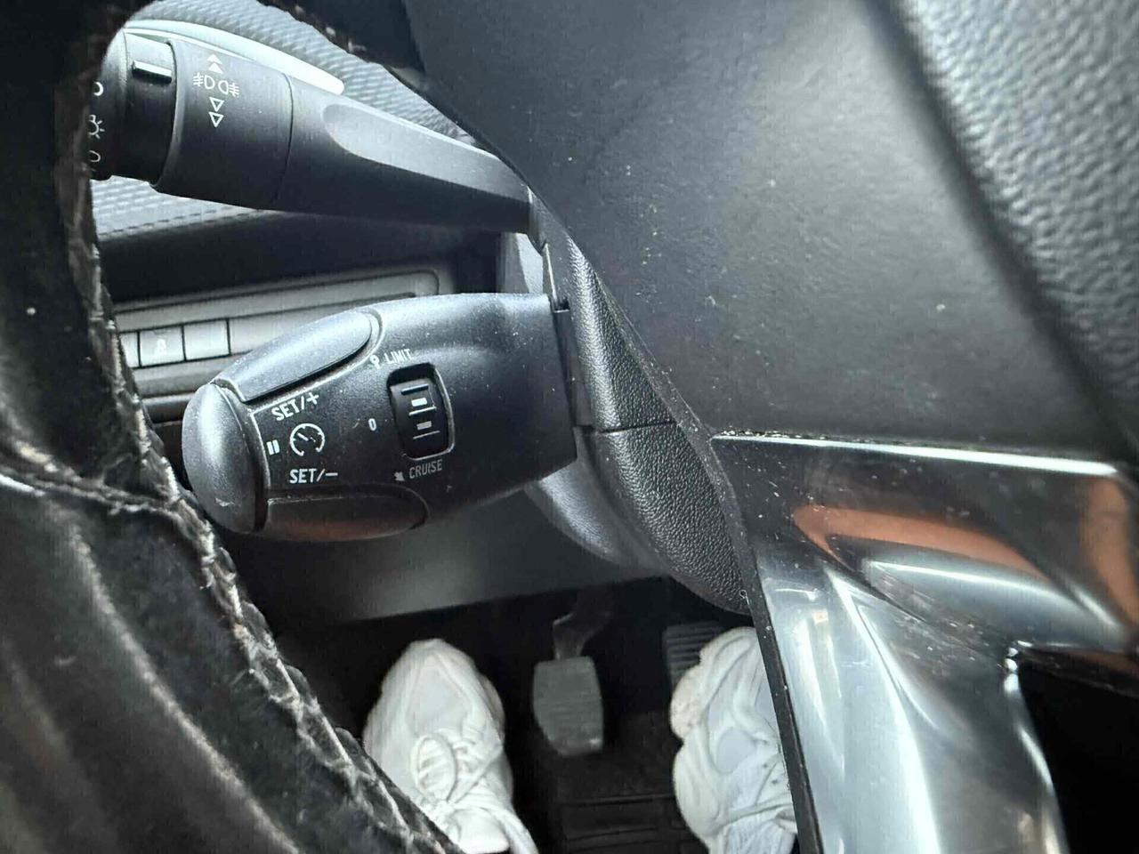 Peugeot 208 PureTech Allure 1.2 BENZINA 2015