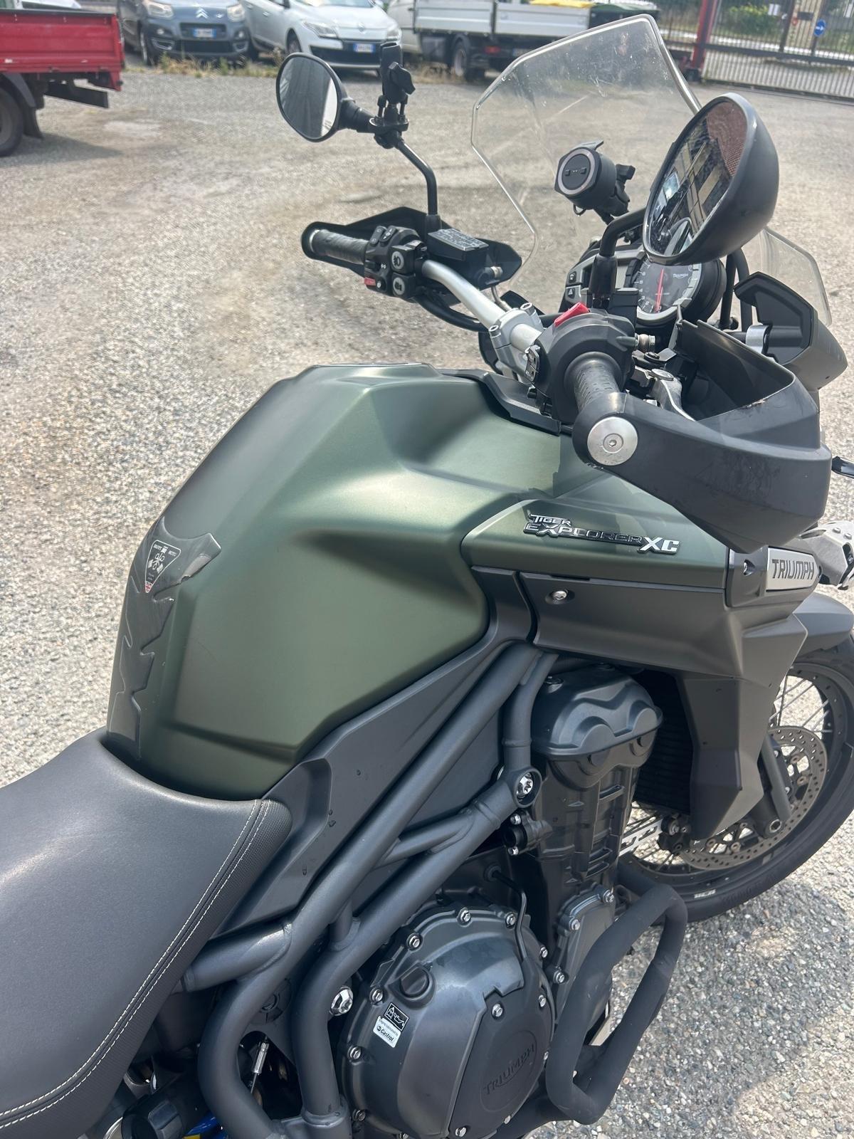 903 Triumph explorer 1200 del 2015 in saldo