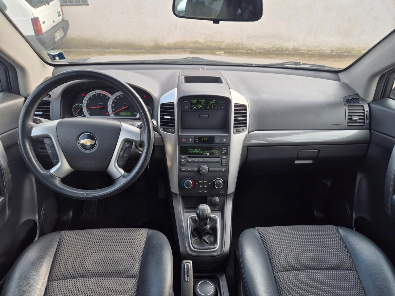 Chevrolet Captiva 2.0 VCDi 2WD 7 POSTI