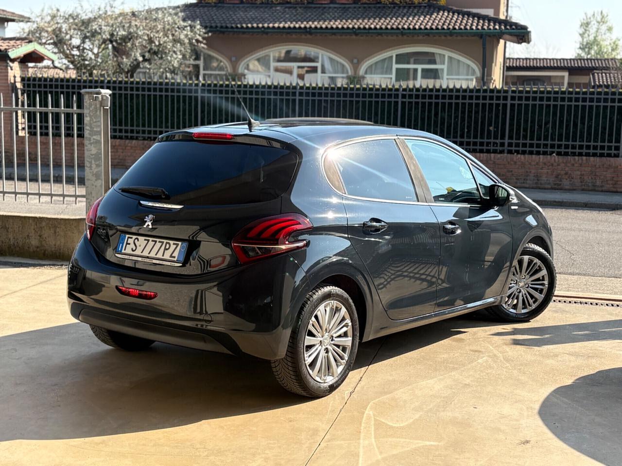 Peugeot 208 BlueHDi 75 S&S 5 porte Active NEOPATENTATI