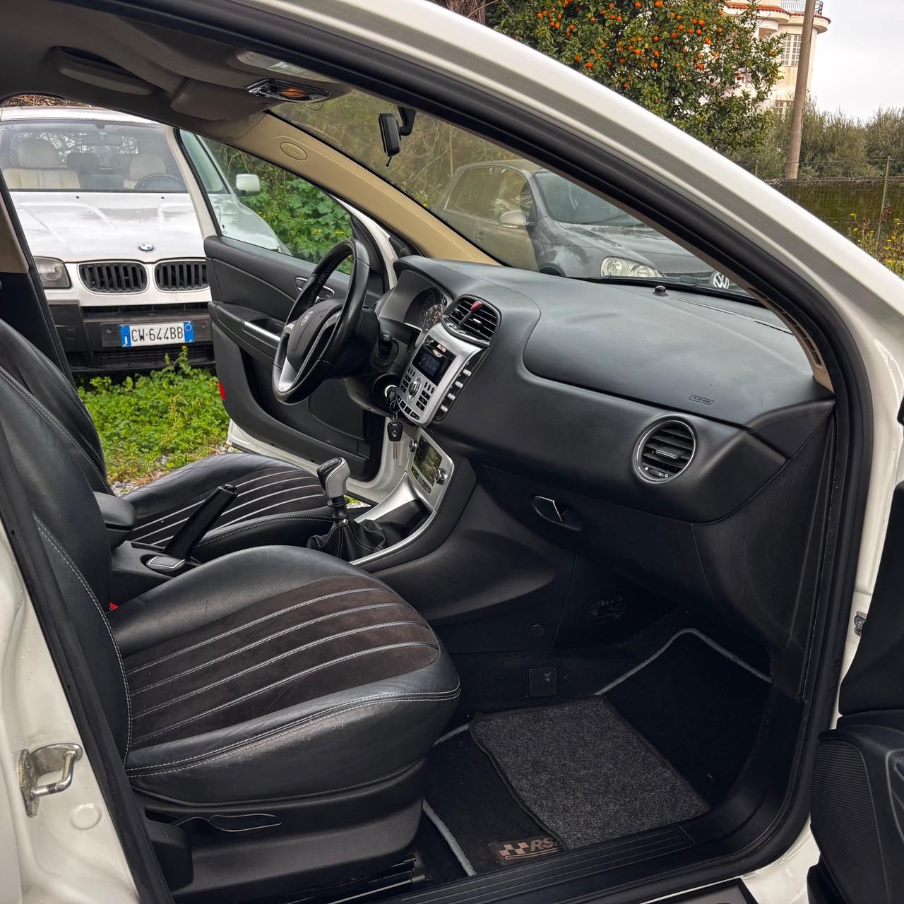 Lancia Delta 1.6 MJT DPF 105 CV Gold