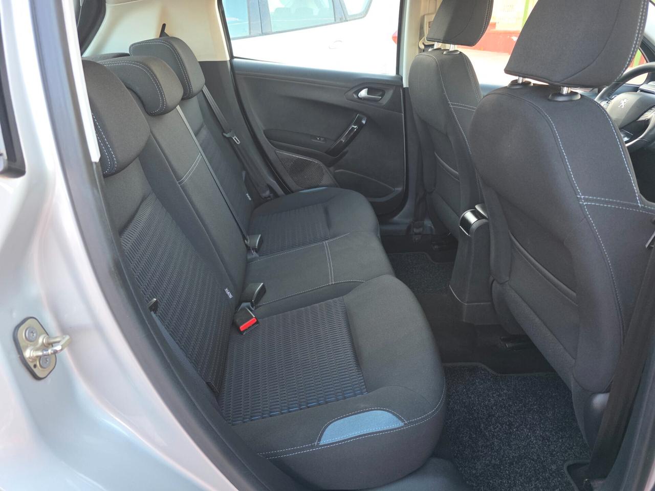 Peugeot 208 1.2 VTi Allure