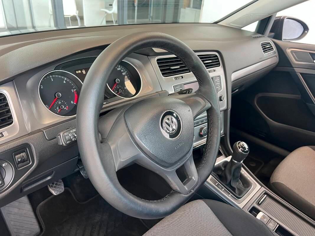 Volkswagen Golf 1.6 tdi Trendline 90cv 5p E6