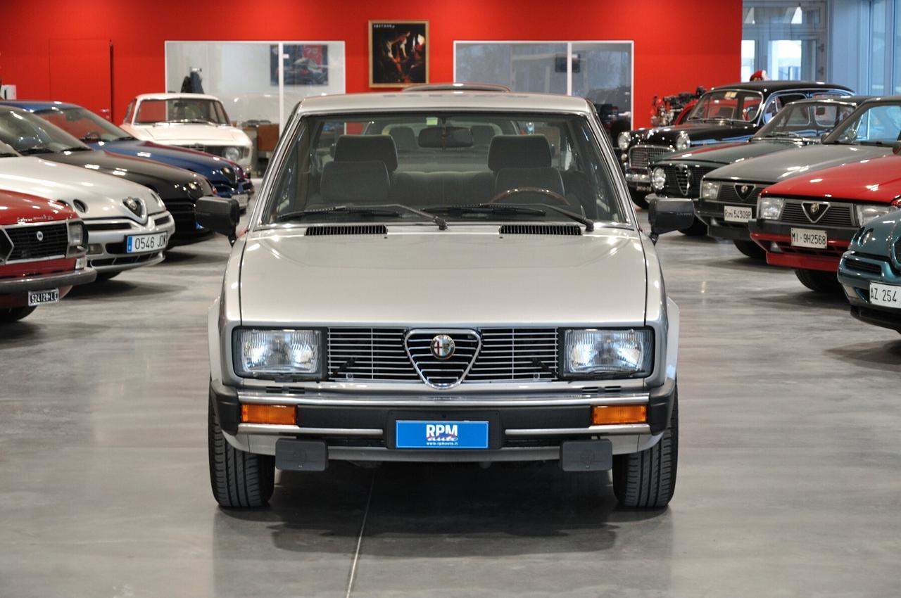 Alfa Romeo Alfetta 2.0 CEM restauro totale UNICA targa MI!