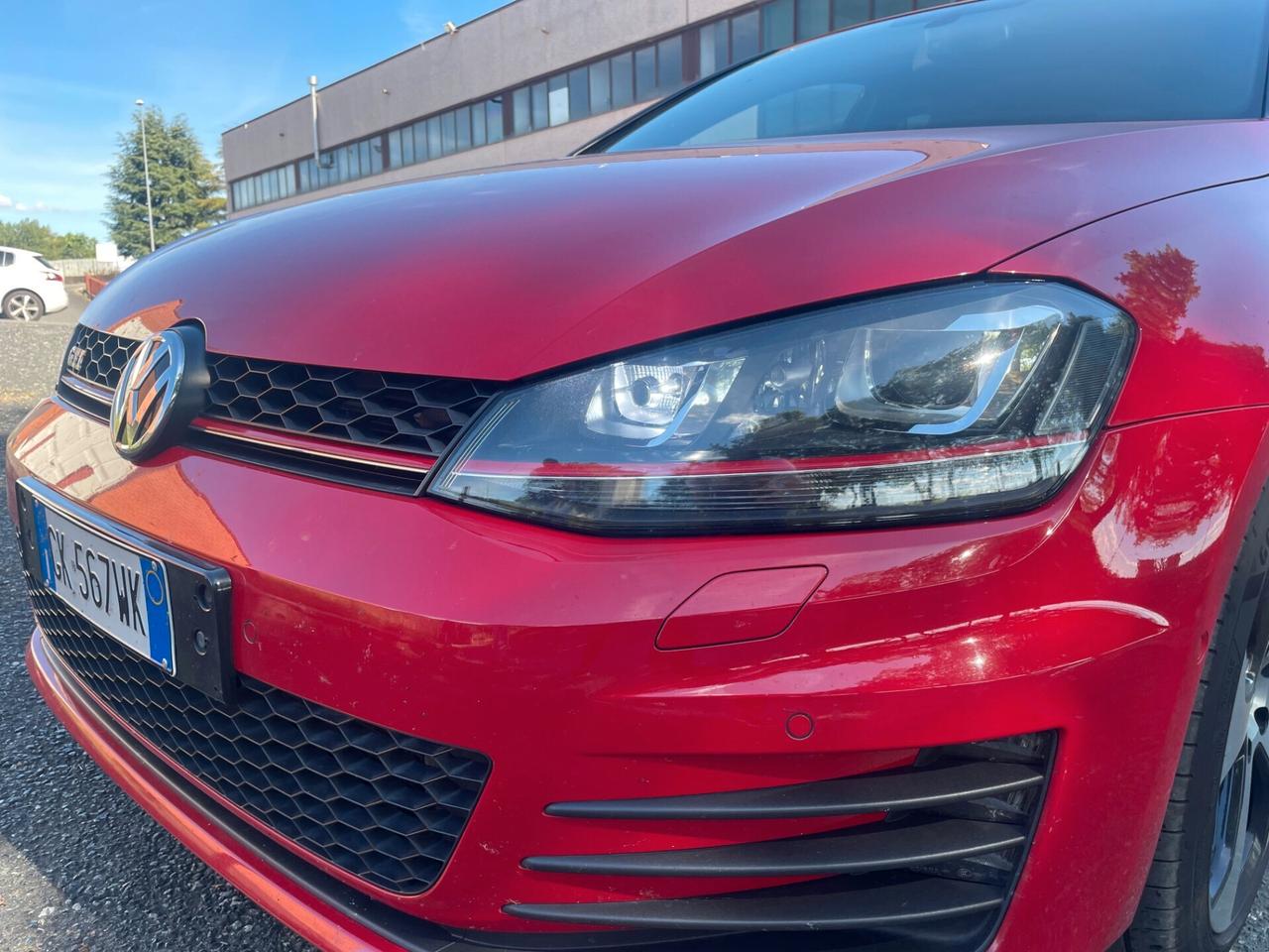 Volkswagen Golf GTI VII 5p 2.0 tsi 220CV